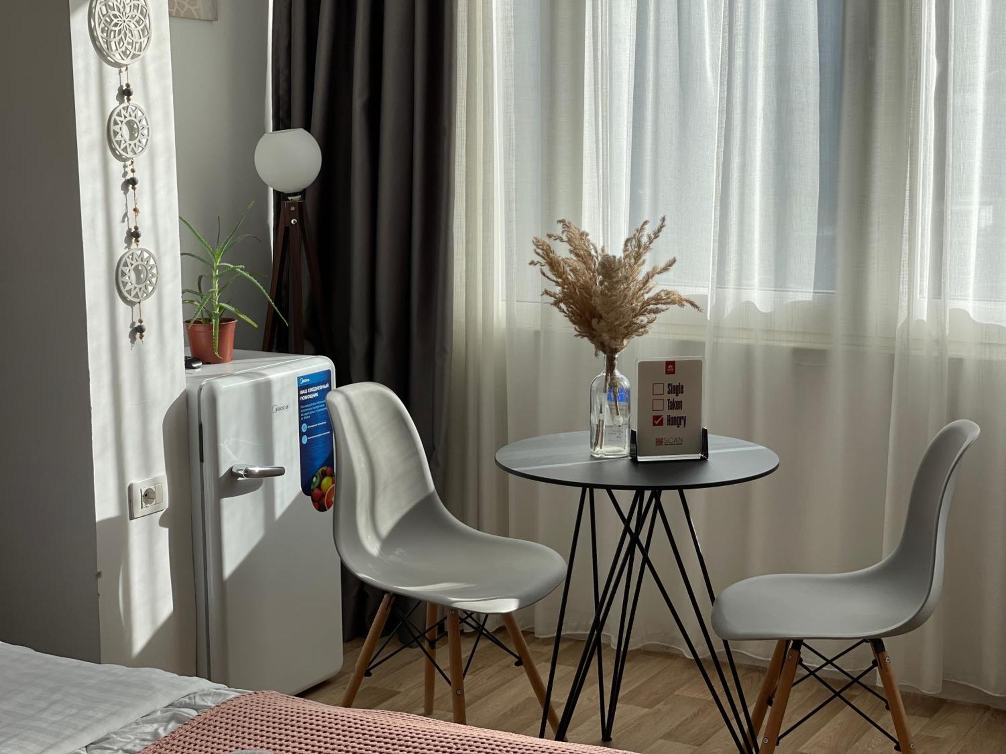 Bricks Studio Apartments Тирана Экстерьер фото